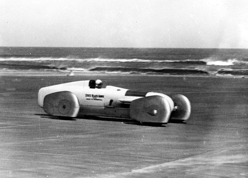 Illustration for article titled The Blazing Fast Evolution of Land Speed Record Cars